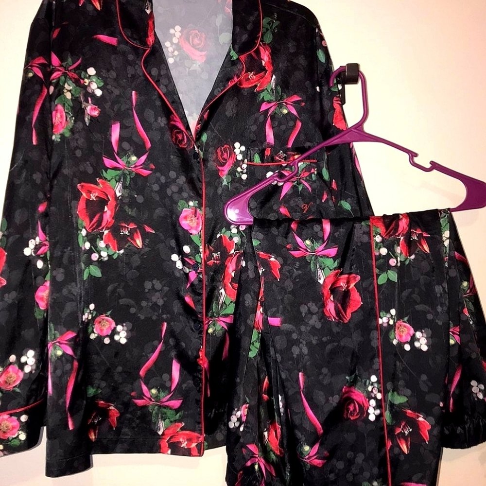 Victoria's Secret Vintage Satin Pajama Set. XXL.